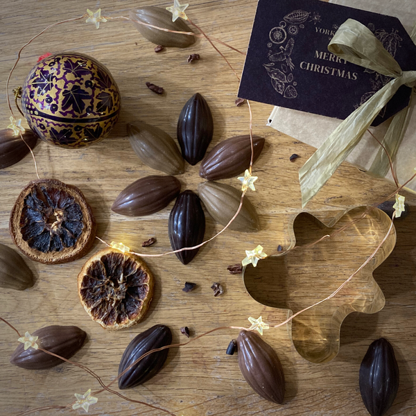 Festive Chocolate Cocoa Pod Collection - 95g