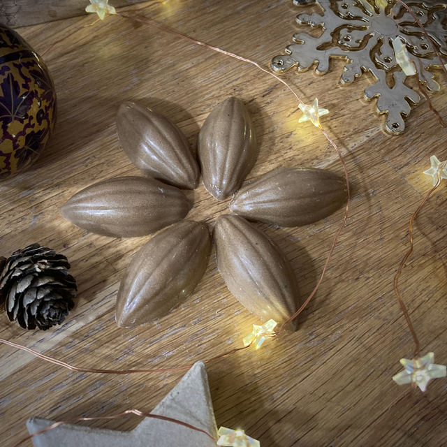 Muscovado White Chocolate Cocoa Pods 95g York Cocoa Works